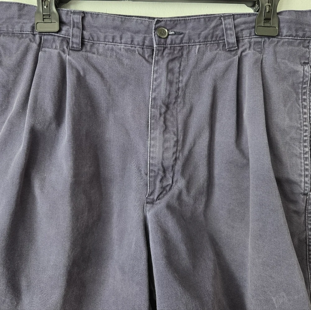 Cherokee Men’s Vintage Navy Blue Pleated Chino Shorts Dark Wash Size 34